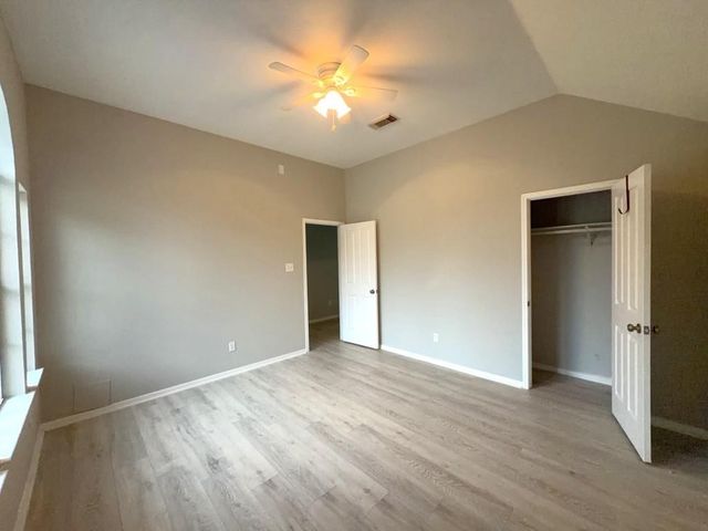 2106 Lexington Woods Drive, Spring, TX 77373