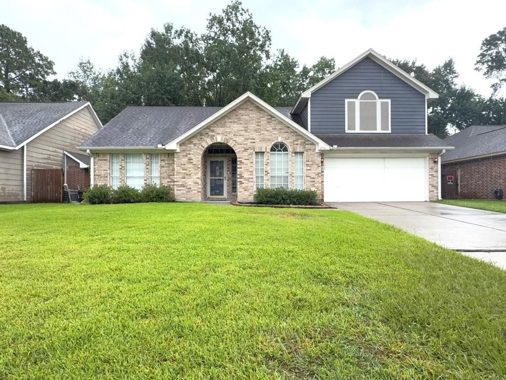 2106 Lexington Woods Drive, Spring, TX 77373