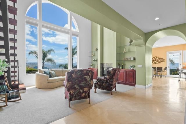 164 Dawn View Way, El Cajon, CA 92021