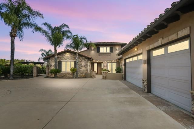 164 Dawn View Way, El Cajon, CA 92021