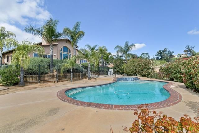 164 Dawn View Way, El Cajon, CA 92021