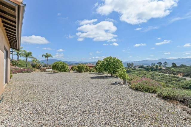 164 Dawn View Way, El Cajon, CA 92021