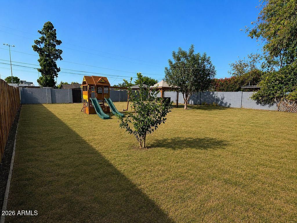 5731 W VISTA Avenue, Glendale, AZ 85301 — photo 2