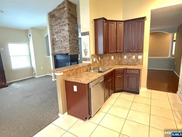 143 Valencia Drive, Monroe, NJ 08831