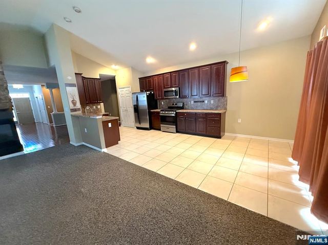 143 Valencia Drive, Monroe, NJ 08831