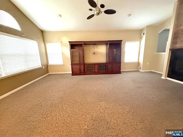 143 Valencia Drive, Monroe, NJ 08831