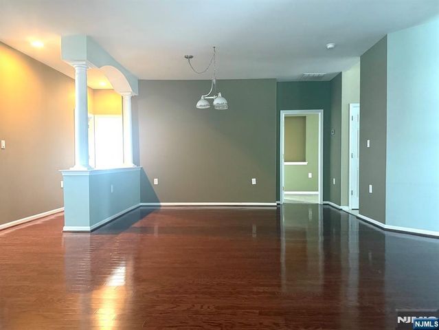 143 Valencia Drive, Monroe, NJ 08831