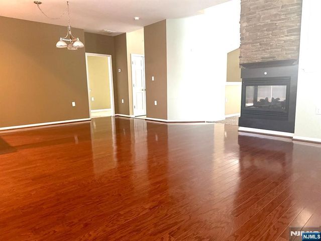 143 Valencia Drive, Monroe, NJ 08831