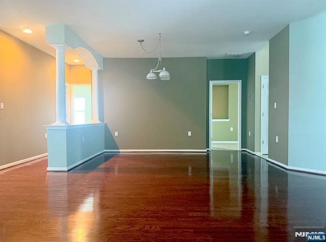 143 Valencia Drive, Monroe, NJ 08831