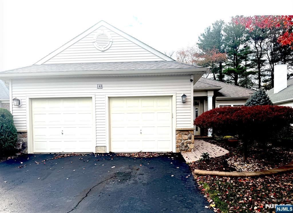 143 Valencia Drive, Monroe, NJ 08831