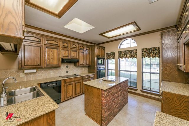 114 Sussex, Bossier City, LA 71111