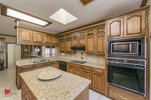 114 Sussex, Bossier City, LA 71111