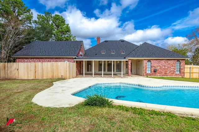 114 Sussex, Bossier City, LA 71111