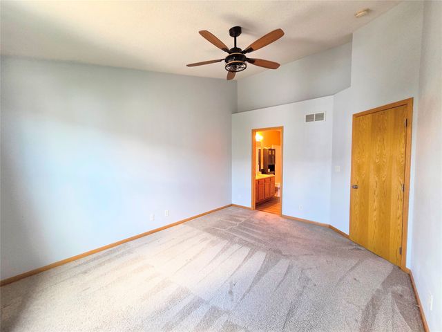 4810 NE Grove Lane, Ankeny, IA 50021
