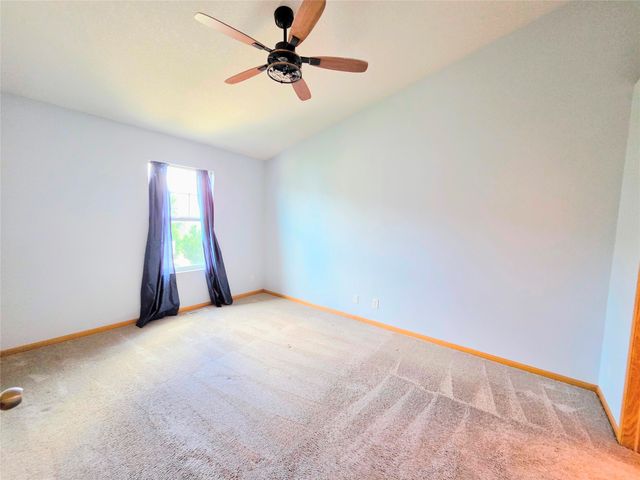 4810 NE Grove Lane, Ankeny, IA 50021