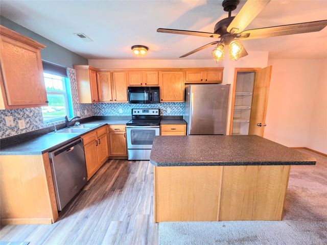 4810 NE Grove Lane, Ankeny, IA 50021