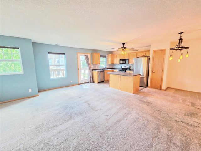 4810 NE Grove Lane, Ankeny, IA 50021