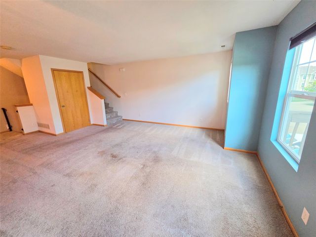 4810 NE Grove Lane, Ankeny, IA 50021