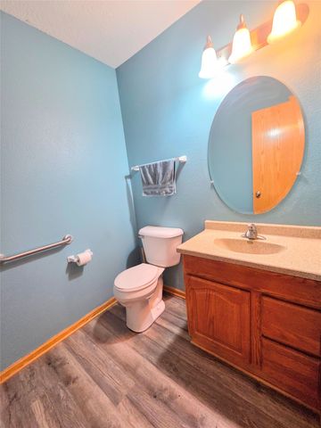 4810 NE Grove Lane, Ankeny, IA 50021