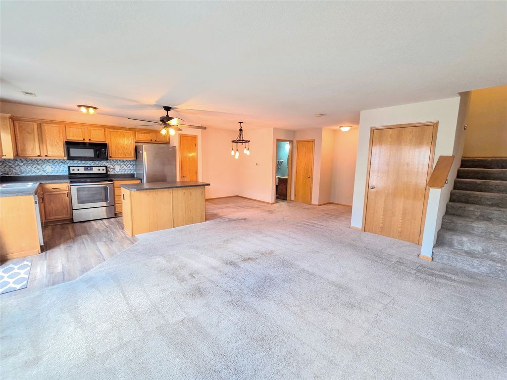 4810 NE Grove Lane, Ankeny, IA 50021