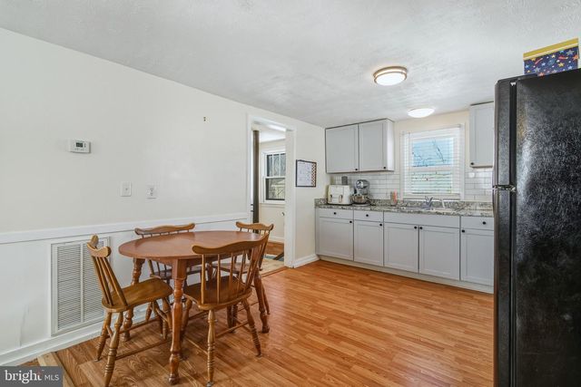 353 TURKEY KNOB RD, Quicksburg, VA 22847