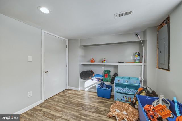 353 TURKEY KNOB RD, Quicksburg, VA 22847