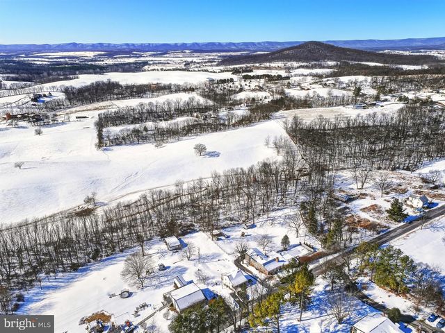 353 TURKEY KNOB RD, Quicksburg, VA 22847