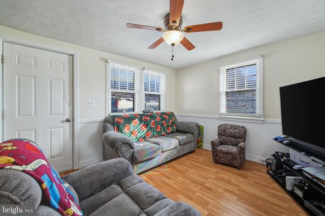 353 TURKEY KNOB RD, Quicksburg, VA 22847