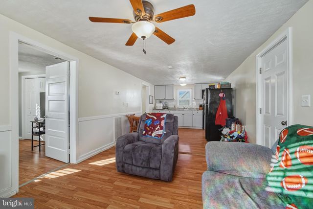 353 TURKEY KNOB RD, Quicksburg, VA 22847