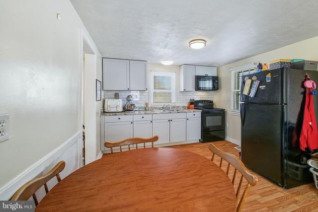 353 TURKEY KNOB RD, Quicksburg, VA 22847