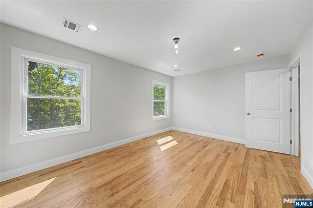 119 Stag Hill, Mahwah, NJ 07430