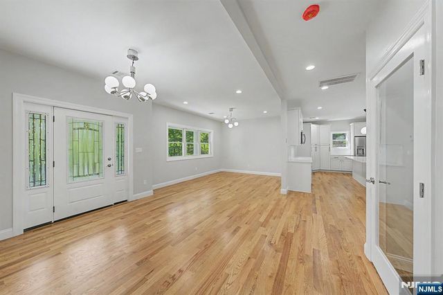 119 Stag Hill, Mahwah, NJ 07430