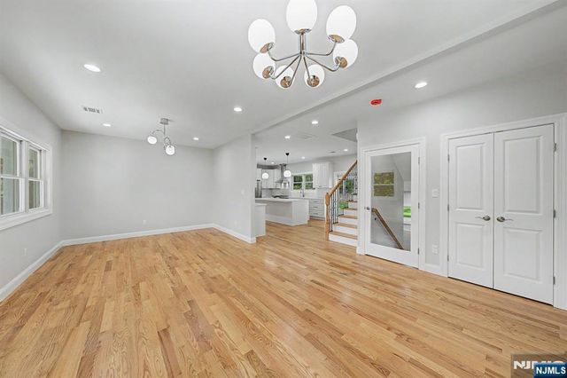 119 Stag Hill, Mahwah, NJ 07430