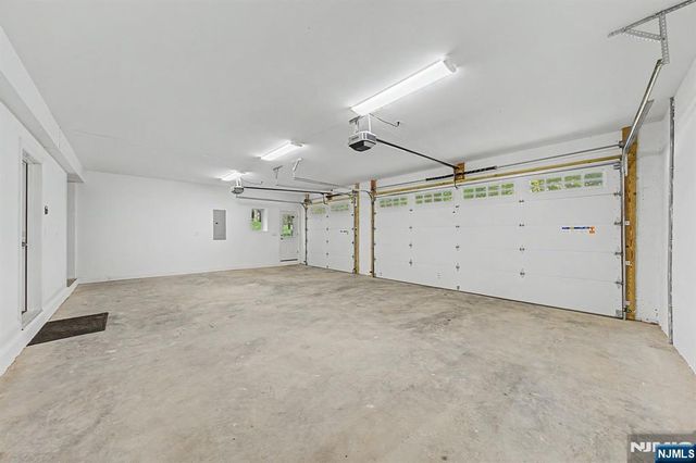 119 Stag Hill, Mahwah, NJ 07430