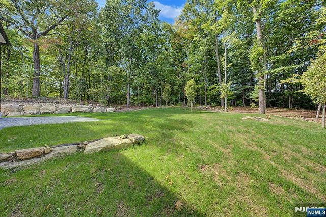 119 Stag Hill, Mahwah, NJ 07430