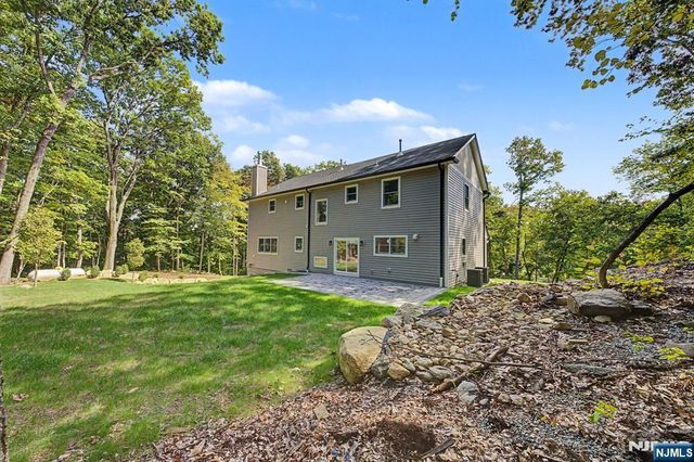 119 Stag Hill, Mahwah, NJ 07430