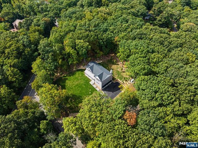 119 Stag Hill, Mahwah, NJ 07430
