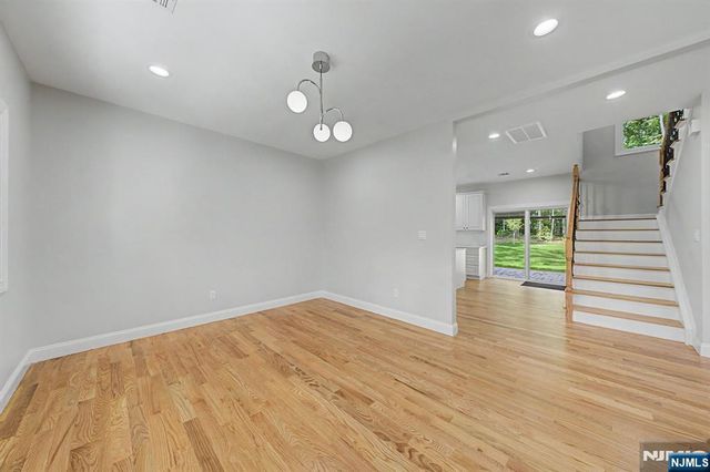 119 Stag Hill, Mahwah, NJ 07430