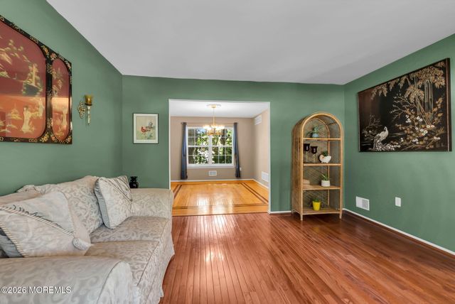 8 Colleen Way, Neptune Township, NJ 07753