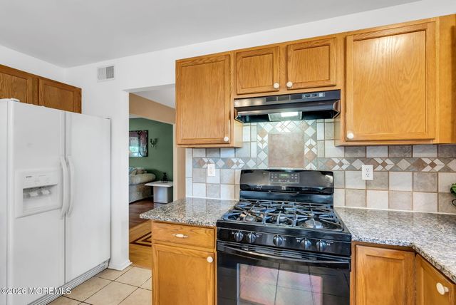 8 Colleen Way, Neptune Township, NJ 07753