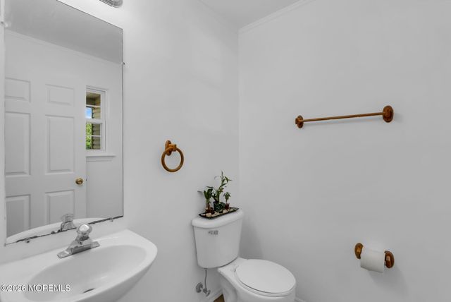 8 Colleen Way, Neptune Township, NJ 07753