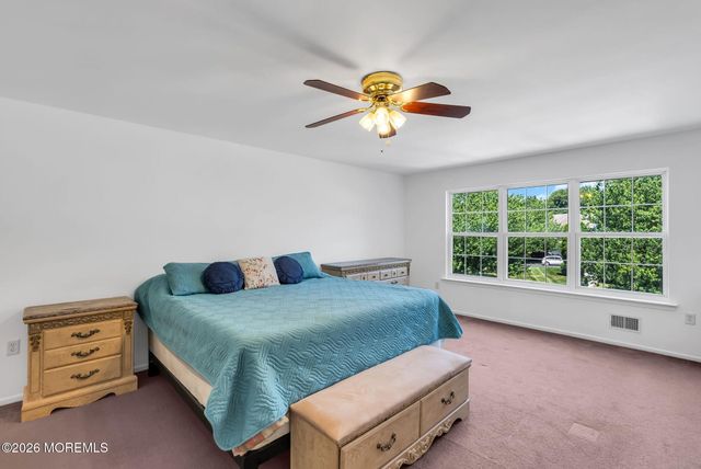 8 Colleen Way, Neptune Township, NJ 07753