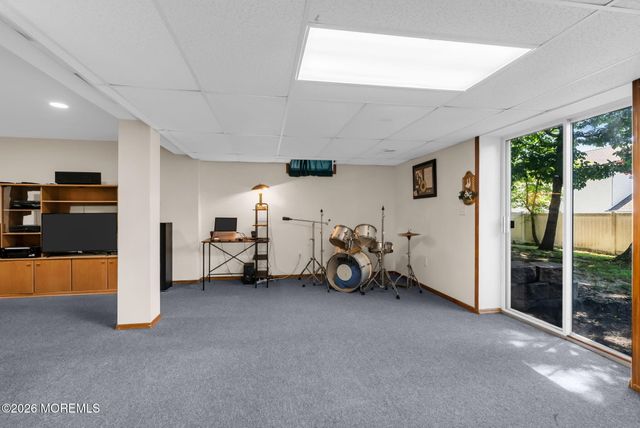8 Colleen Way, Neptune Township, NJ 07753