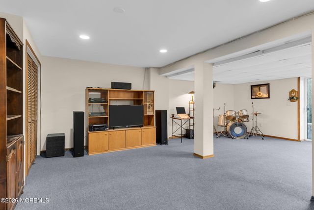 8 Colleen Way, Neptune Township, NJ 07753