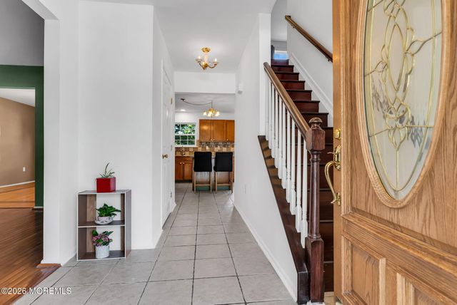 8 Colleen Way, Neptune Township, NJ 07753