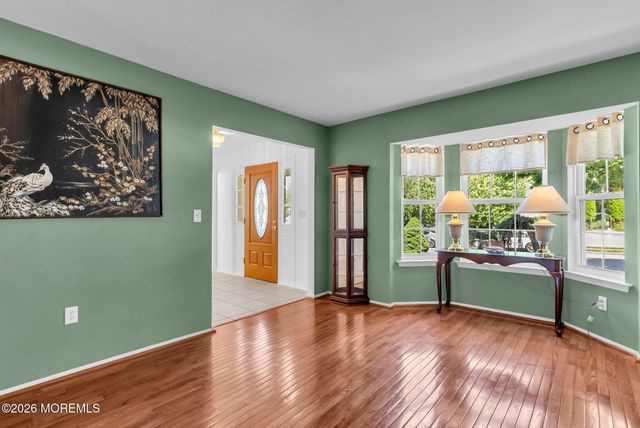8 Colleen Way, Neptune Township, NJ 07753