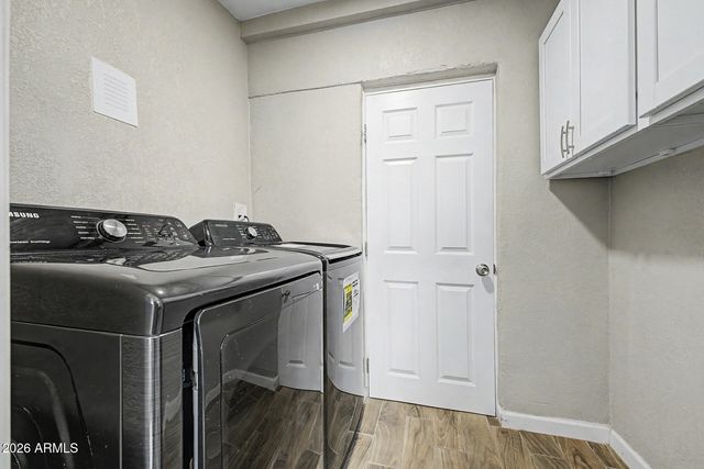8215 E 6TH Avenue, Mesa, AZ 85208
