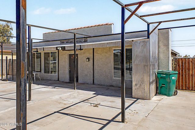 8215 E 6TH Avenue, Mesa, AZ 85208