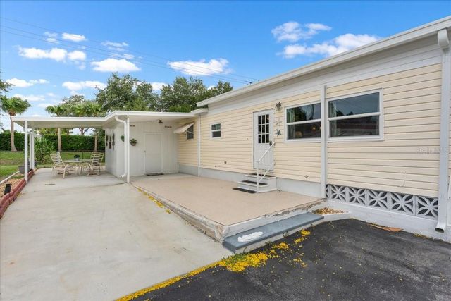 5316 53RD AVENUE E A10, Bradenton, FL 34203
