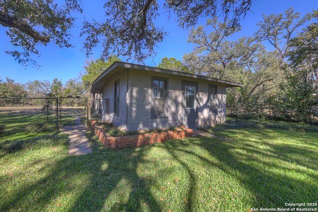 447 Lakeview, New Braunfels, TX 78130